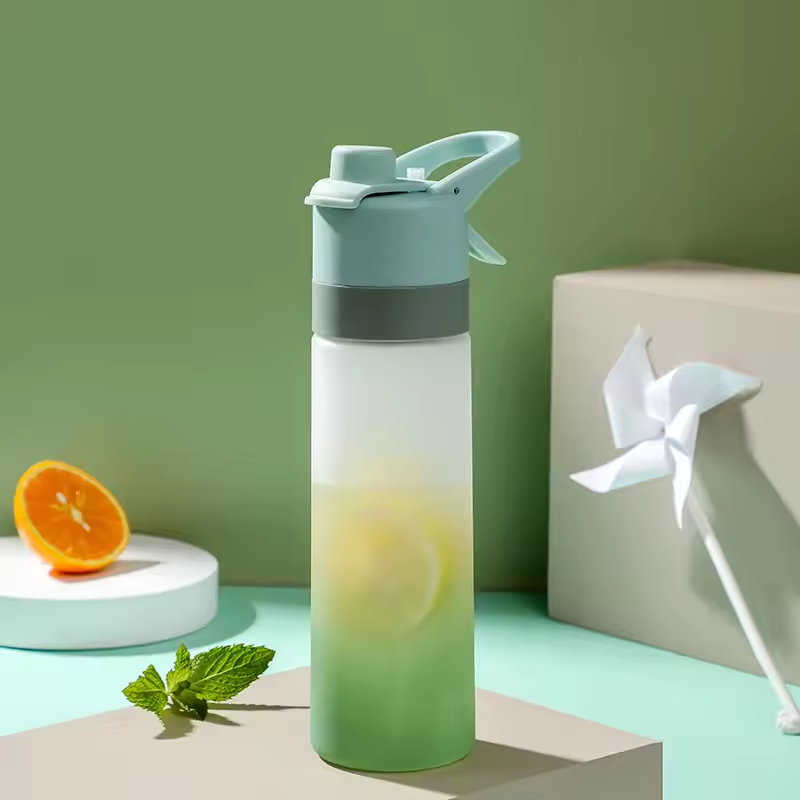 700ml BPA Free Spray Water Bottle for Sports and Travel